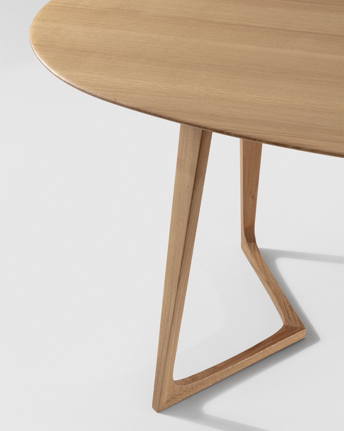 Designtafel Z TwistOval Bed Habits 1200x1500 01